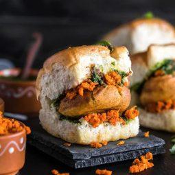 Vada pav