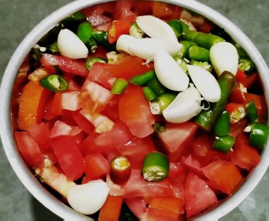 chopped tomatoes